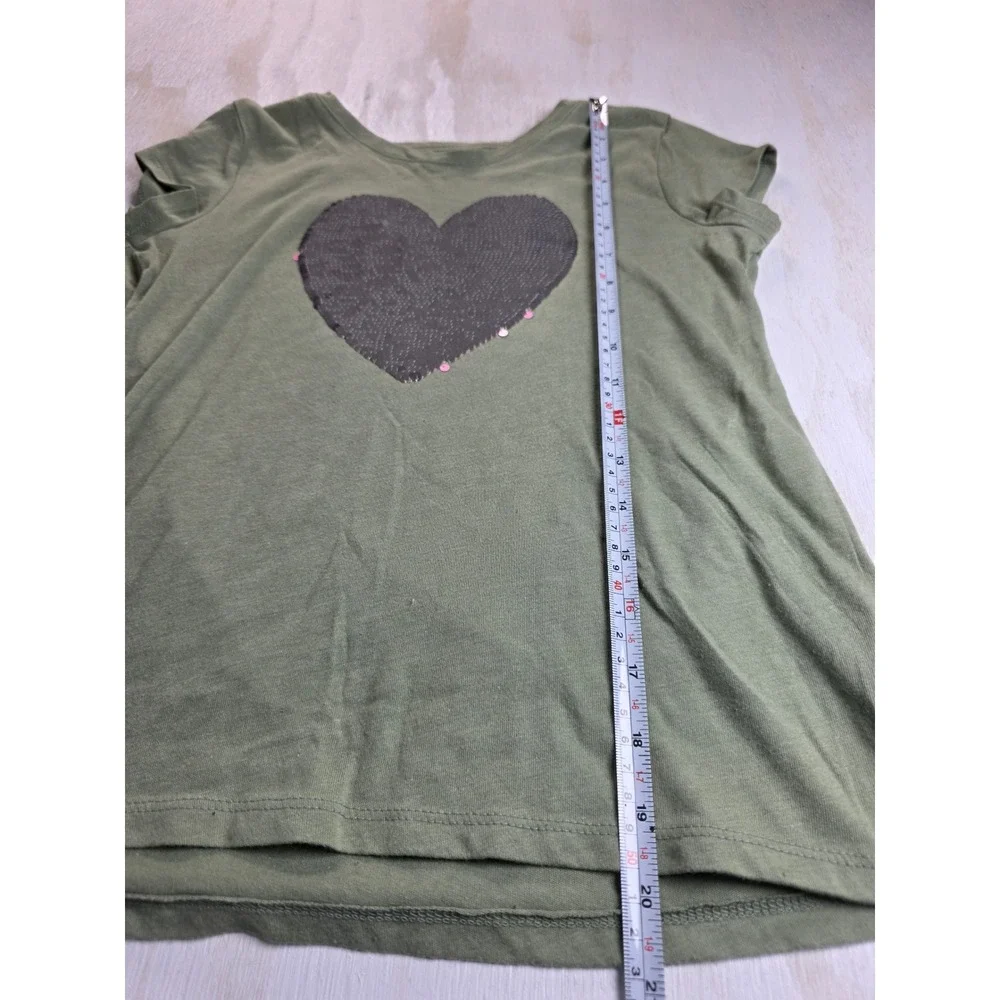 The Childrens Place Girls Olive Green Flip Sequin Heart Tee Shirt Size L 10/12